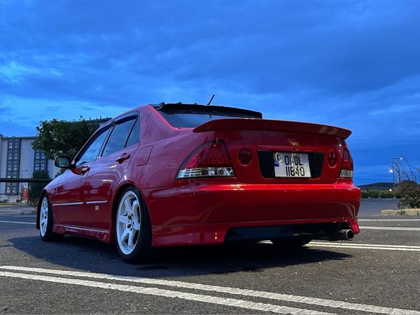 Lexus IS Saloon, Petrol, 2001, Red