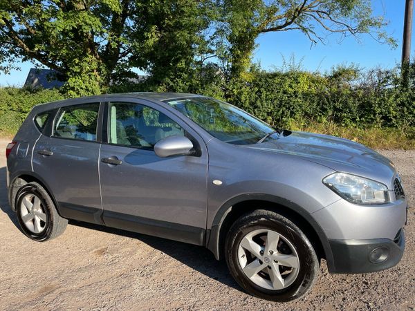 Nissan Qashqai SUV, Diesel, 2013, Silver