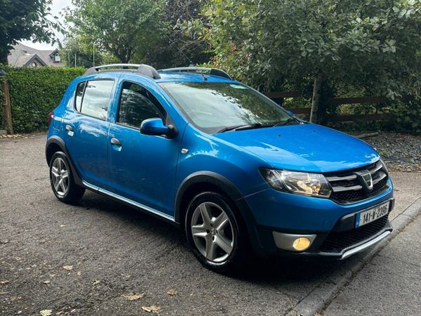 Dacia Sandero Stepway Hatchback, Diesel, 2014, Blue