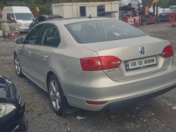 Volkswagen Jetta Saloon, Diesel, 2012, Silver