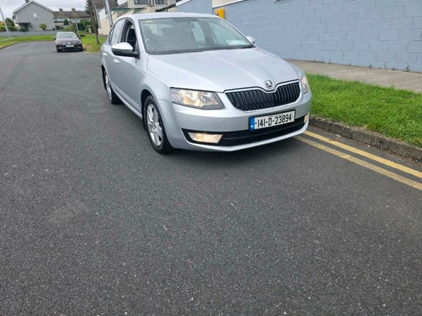 Skoda Octavia Saloon, Diesel, 2014, Silver