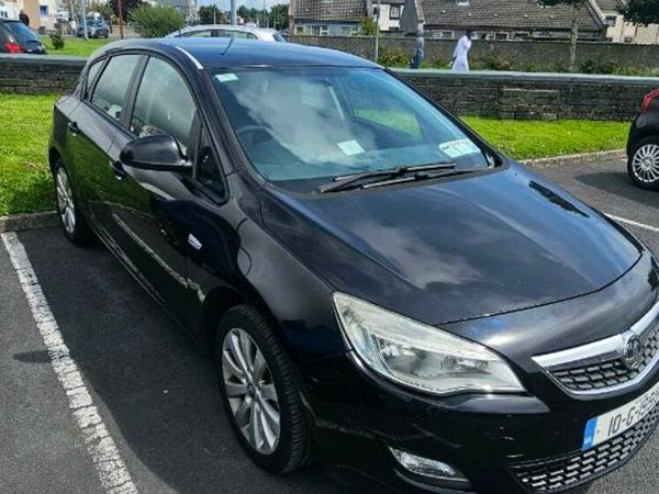 Vauxhall Astra Hatchback, Diesel, 2010, Black