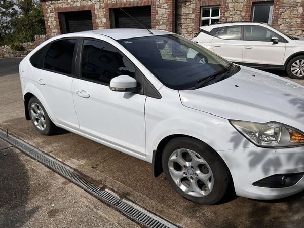 Ford Focus Hatchback, Diesel, 2011, White