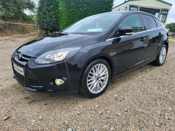 Ford Focus Hatchback, Petrol, 2012, Black