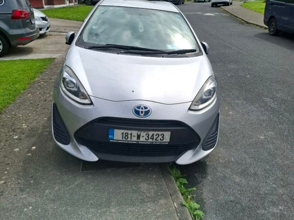 Toyota Aqua Hatchback, Petrol Hybrid, 2018, Silver
