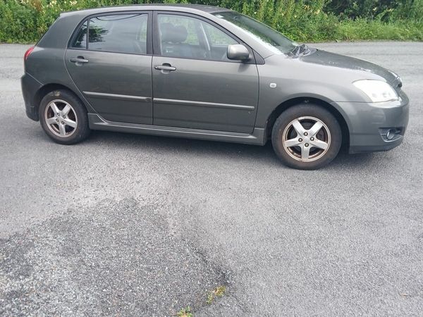 Toyota Corolla Hatchback, Diesel, 2005, Grey