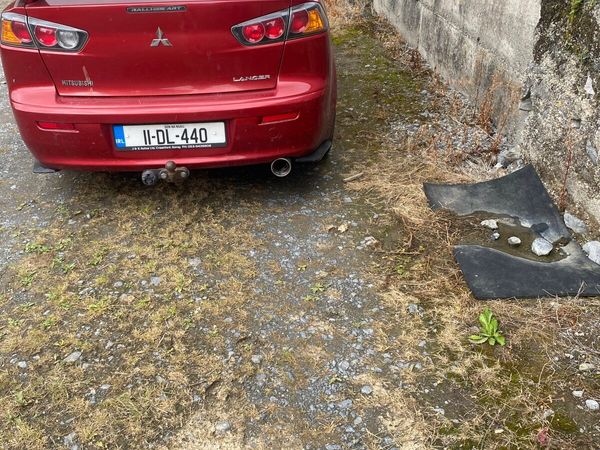 Mitsubishi Lancer Saloon, Diesel, 2011, Red