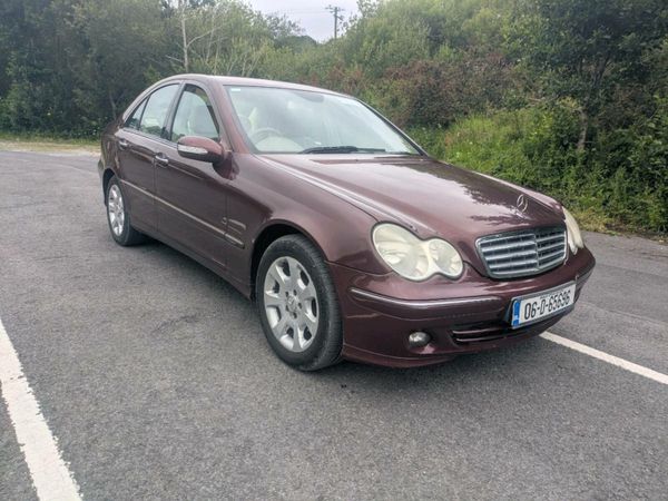 Mercedes-Benz C-Class Saloon, Petrol, 2006, Red