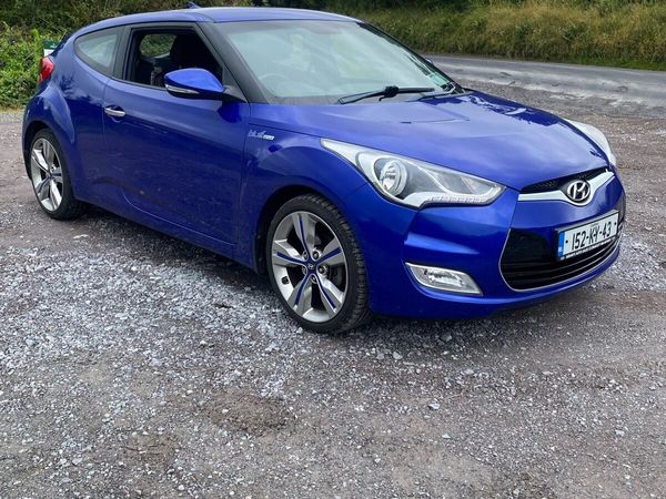 Hyundai Veloster Hatchback, Petrol, 2015, Blue