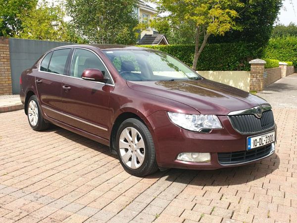 Skoda Superb Saloon, Diesel, 2010, Red