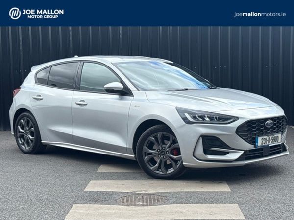 Ford Focus Hatchback, Petrol, 2023, Grey