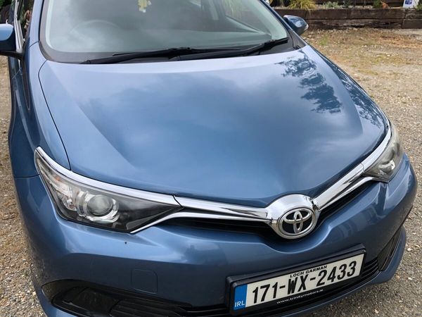 Toyota Auris Hatchback, Diesel, 2017, Blue