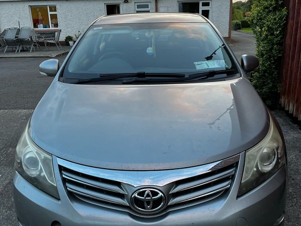 Toyota Avensis Saloon, Diesel, 2012, Grey