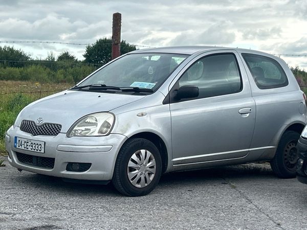 Toyota Yaris Hatchback, Petrol, 2004, Silver