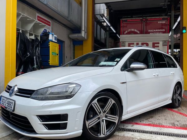Volkswagen Golf Estate, Petrol, 2015, White