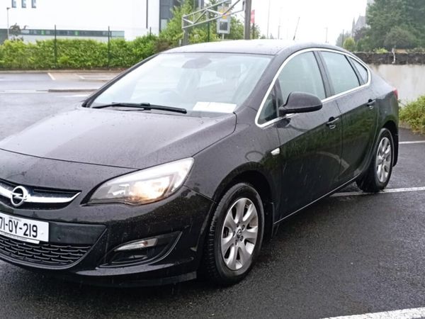 Opel Astra Saloon, Diesel, 2017, Black