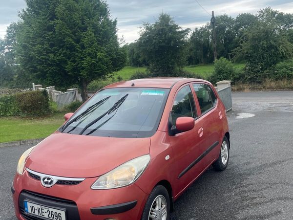 Hyundai i10 Hatchback, Petrol, 2010, Red