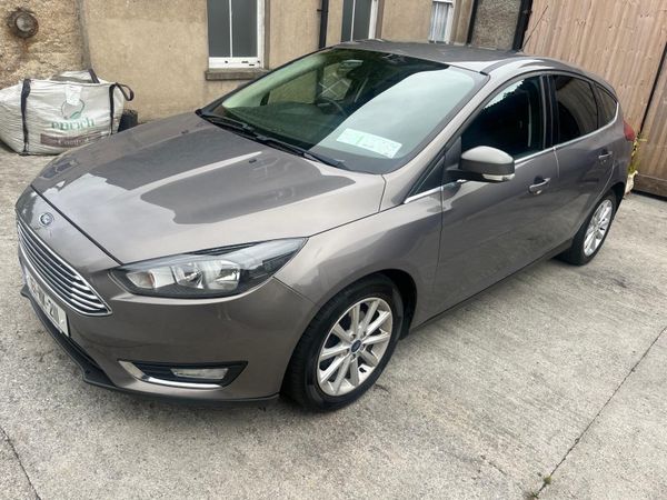 Ford Focus Hatchback, Diesel, 2016, Brown