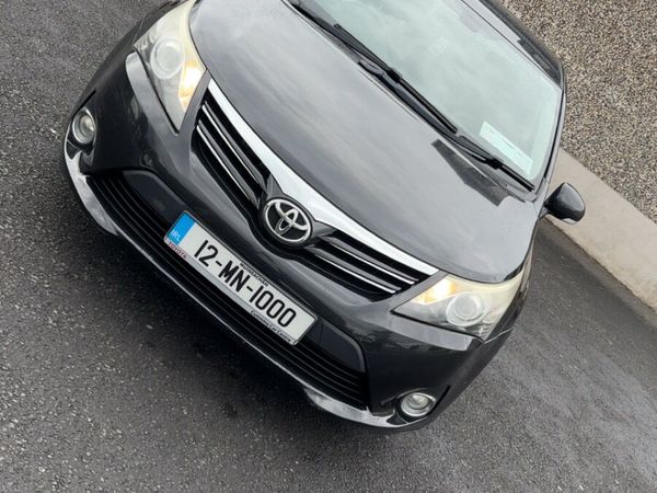 Toyota Avensis Saloon, Diesel, 2012, Black