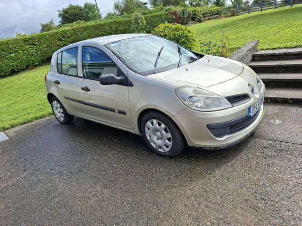 Renault Clio Hatchback, Petrol, 2007, Yellow
