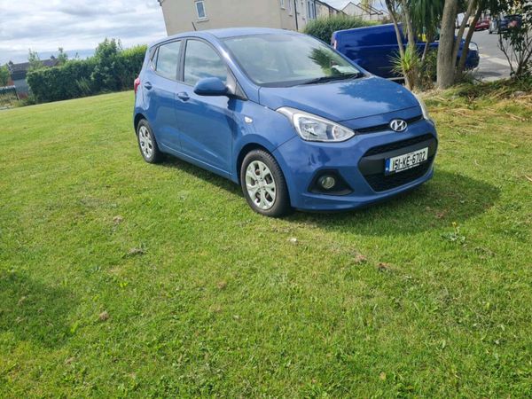 Hyundai i10 Hatchback, Petrol, 2015, Blue