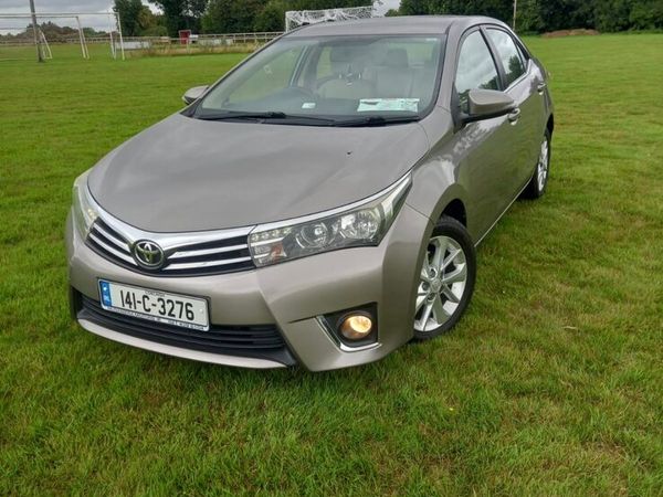 Toyota Corolla Saloon, Diesel, 2014, Bronze