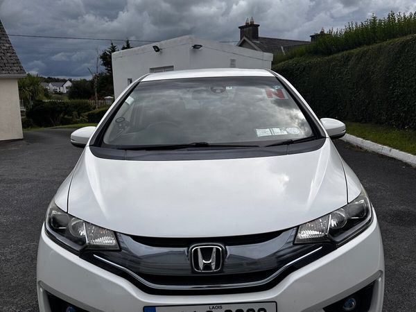Honda Fit Hatchback, Petrol Hybrid, 2015, White