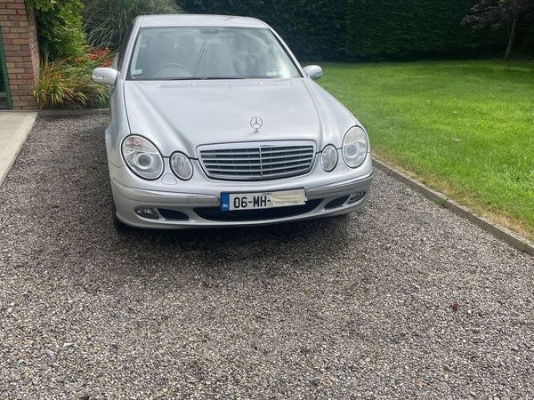 Mercedes-Benz E-Class Saloon, Petrol, 2006, Silver