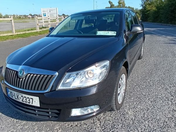 Skoda Octavia Hatchback, Diesel, 2010, Black