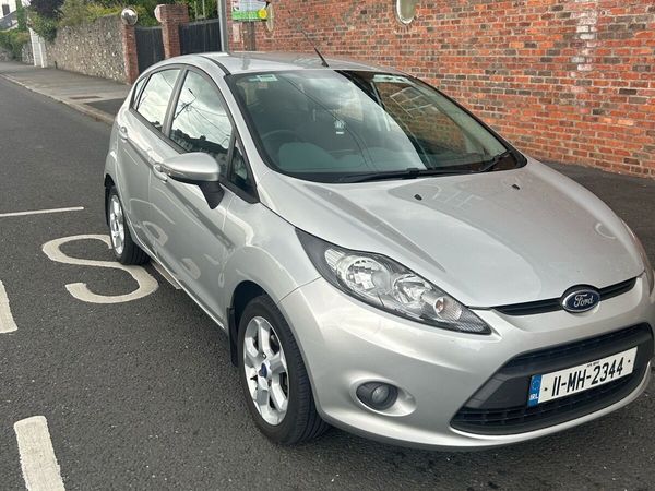 Ford Fiesta Hatchback, Petrol, 2011, Silver