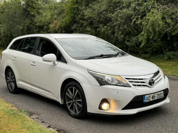 Toyota Avensis Estate, Diesel, 2014, White