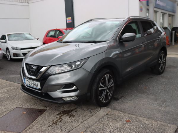 Nissan Qashqai SUV, Diesel, 2017, Grey