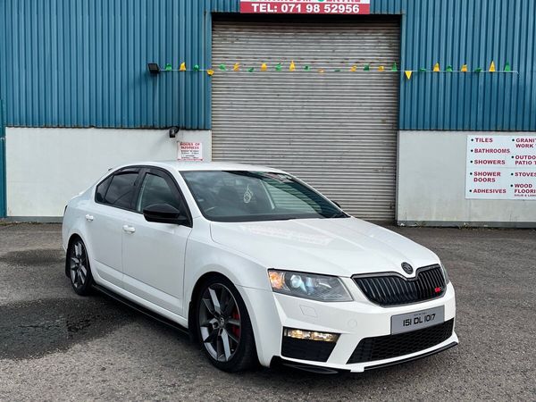 Skoda Octavia Saloon, Diesel, 2015, White