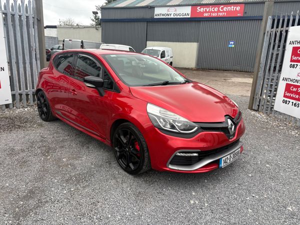 Renault Clio Hatchback, Petrol, 2014, Red