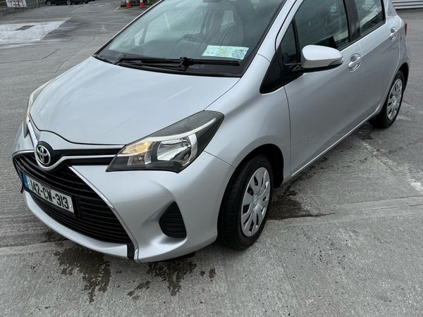 Toyota Yaris Hatchback, Diesel, 2014, Silver