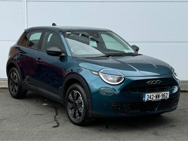 Fiat 600 Hatchback, Petrol, 2024, Green