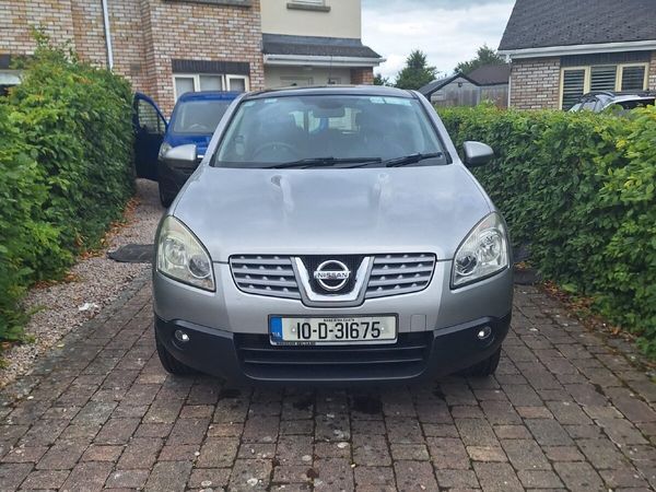 Nissan Qashqai Hatchback, Diesel, 2010, Silver