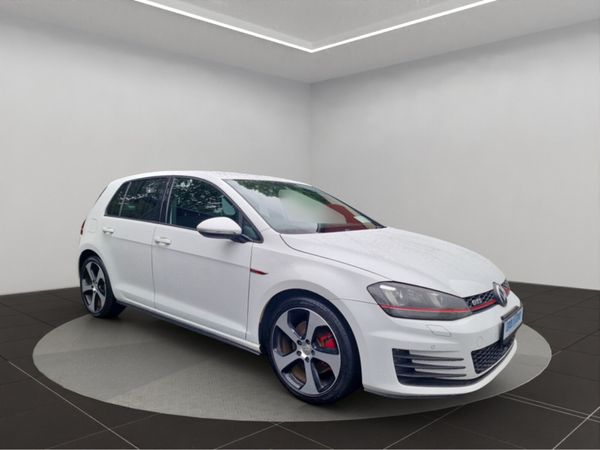 Volkswagen Golf Hatchback, Petrol, 2016, White