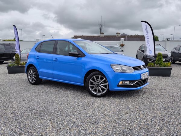 Volkswagen Polo Hatchback, Petrol, 2015, Blue