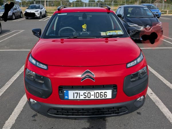 Citroen C4 Cactus Hatchback, Diesel, 2017, Red