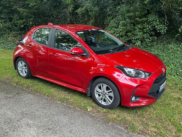 Toyota Yaris Hatchback, Petrol, 2022, Red