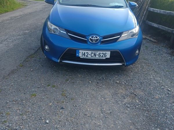 Toyota Auris Hatchback, Diesel, 2014, Blue