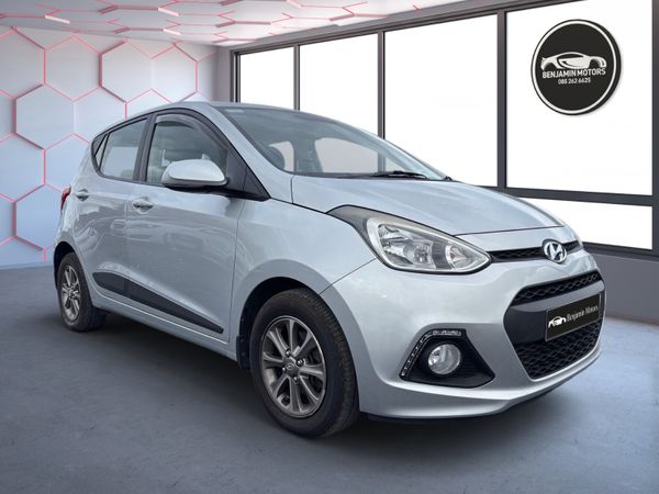 Hyundai i10 Hatchback, Petrol, 2014, Silver