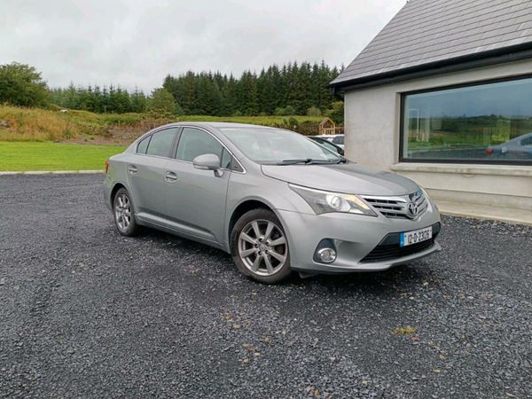 Toyota Avensis Saloon, Diesel, 2012, Grey