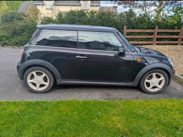 Mini Cooper Hatchback, Diesel, 2009, Black