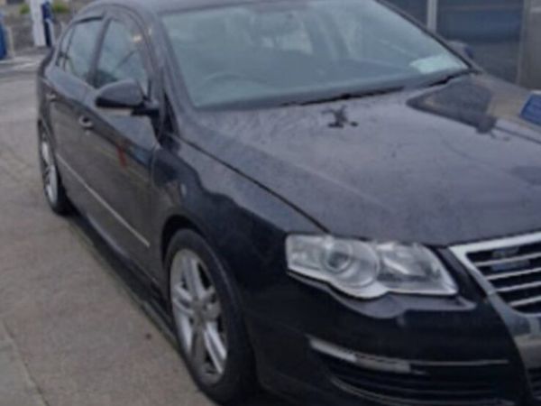 Volkswagen Passat Saloon, Diesel, 2010, Black