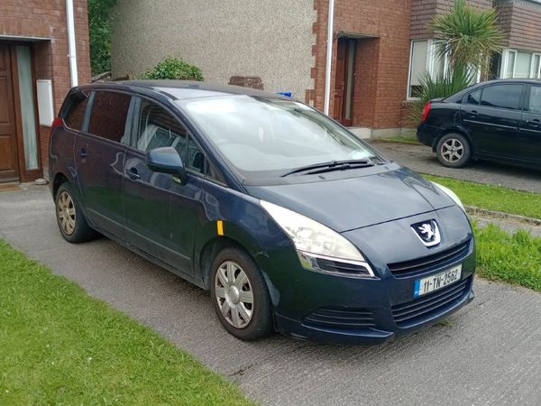 Peugeot 5008 MPV, Diesel, 2011, Blue