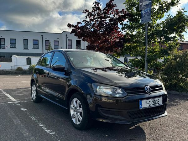 Volkswagen Polo Hatchback, Petrol, 2011, Black