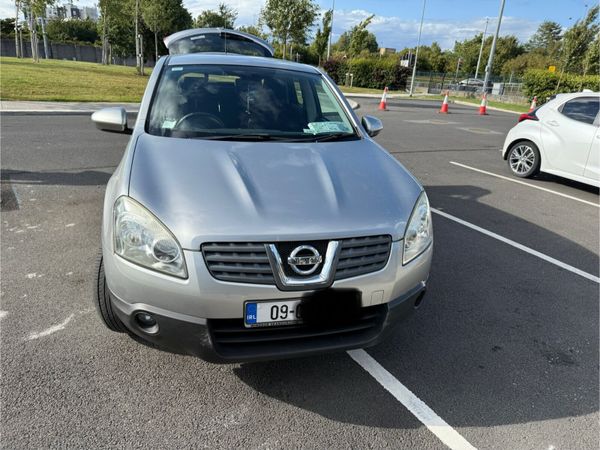 Nissan Qashqai Hatchback, Petrol, 2009, Silver