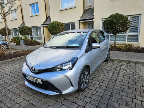 Toyota Vitz Hatchback, Petrol, 2016, Silver